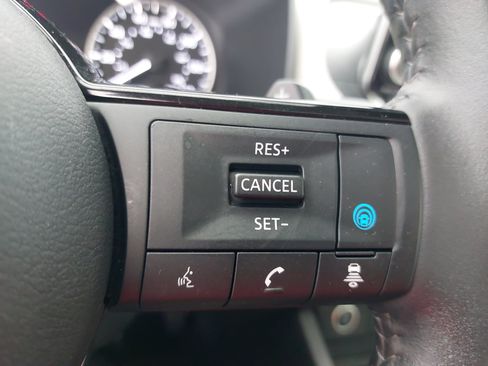Used 2023 Nissan Rogue SV w/ SV Premium B Package FWD image 20