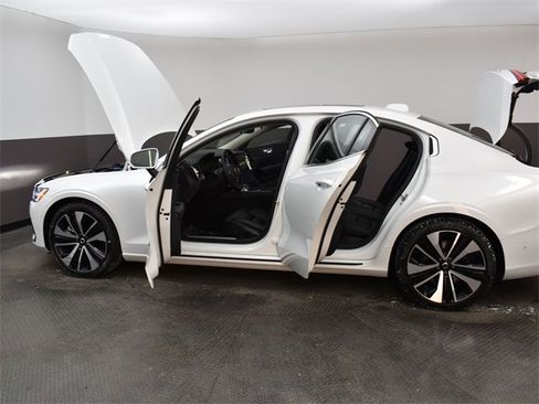 Used 2023 Volvo S60 B5 Ultimate w/ Climate Package image 37