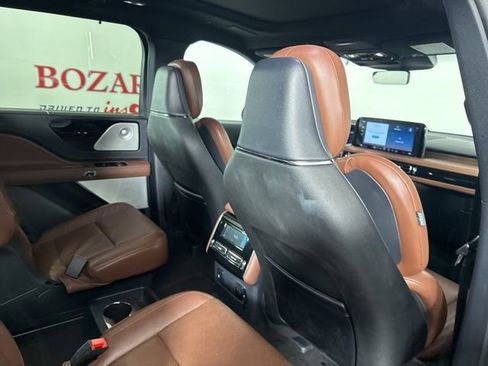 Certified 2025 Lincoln Aviator Reserve w/ Luxury Package image 19