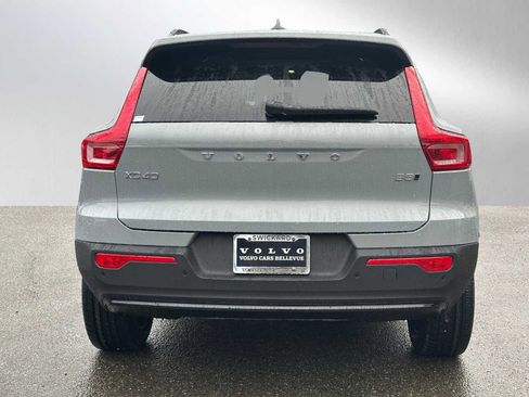 New 2026 Volvo XC40 B5 Plus w/ Protection Package Premier image 4
