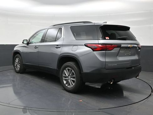 Used 2023 Chevrolet Traverse LT FWD image 3