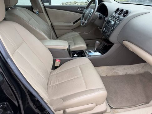 Used 2010 Nissan Altima 2.5 SL w/ SL Pkg FWD image 21