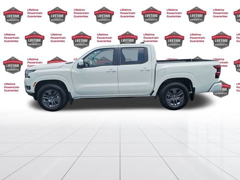 New 2025 Nissan Frontier SV w/ SV Convenience Package image 2