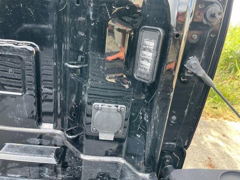 Used 2023 GMC Sierra 1500 Elevation image 14