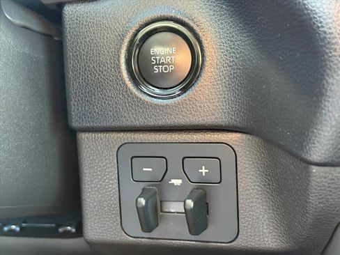 Used 2025 Toyota Tundra SR5 w/ SR5 Convenience Package AWD/4WD image 18
