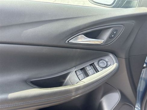 Used 2025 Buick Encore GX Sport Touring w/ Comfort Package FWD image 22