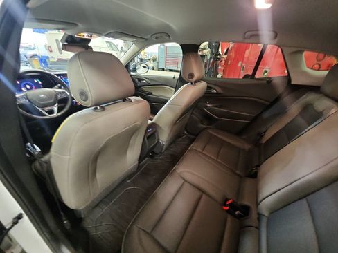 Used 2024 Chevrolet Trax ACTIV w/ Driver Confidence Package FWD image 39