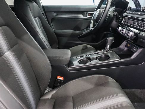 Used 2023 Honda Civic Sport image 16
