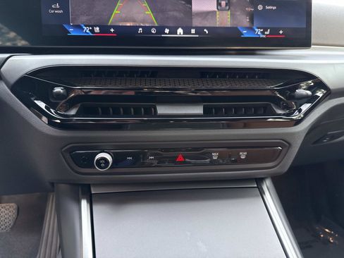 Used 2025 BMW 230i Coupe image 22