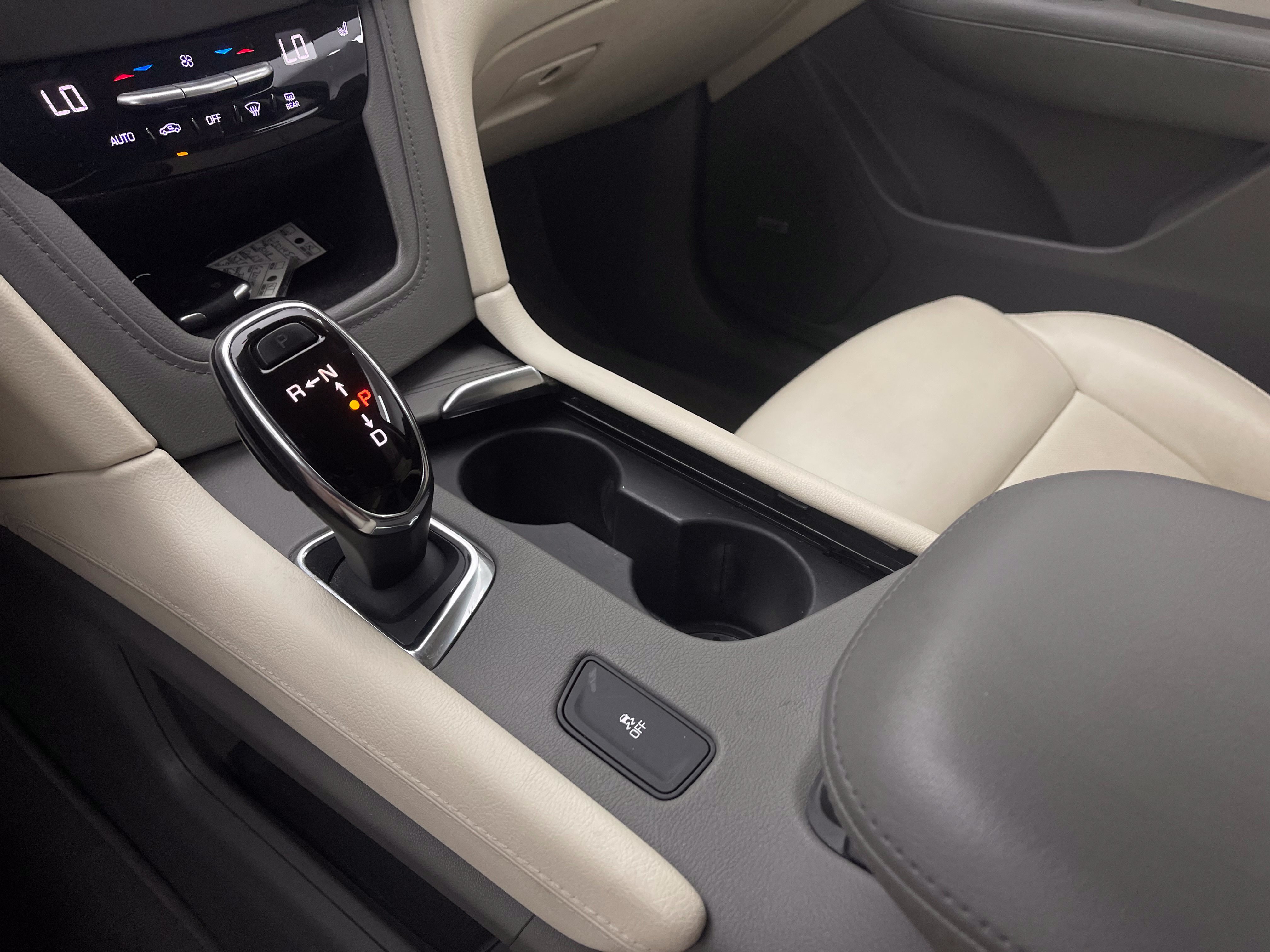 Used 2018 Cadillac XT5 Luxury FWD image 30