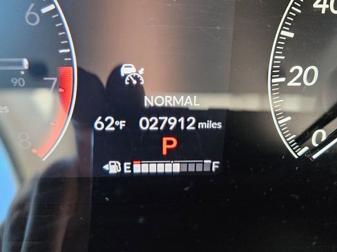 Used 2023 Honda HR-V LX image 25