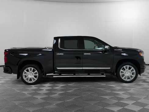 Certified 2024 Chevrolet Silverado 1500 High Country w/ High Country Premium Package AWD/4WD image 6