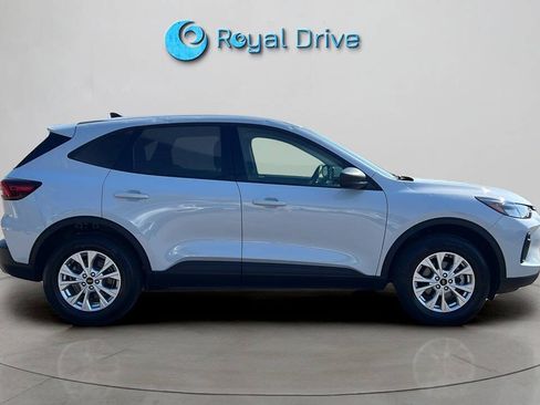 Used 2025 Ford Escape Active AWD/4WD image 7
