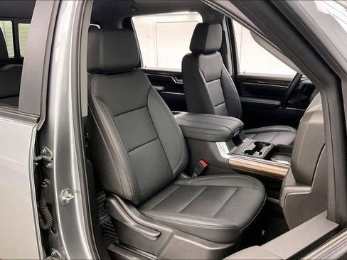 Certified 2025 Chevrolet Silverado 3500 LT image 7