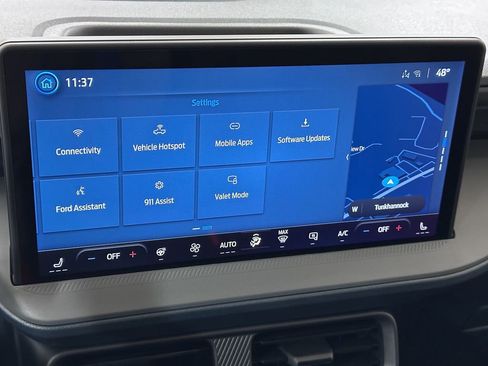 New 2025 Ford Maverick Lariat w/ Black Appearance Package image 39