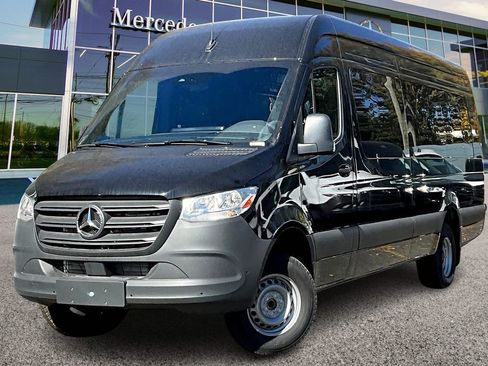 New 2024 Mercedes-Benz Sprinter 3500 image 2