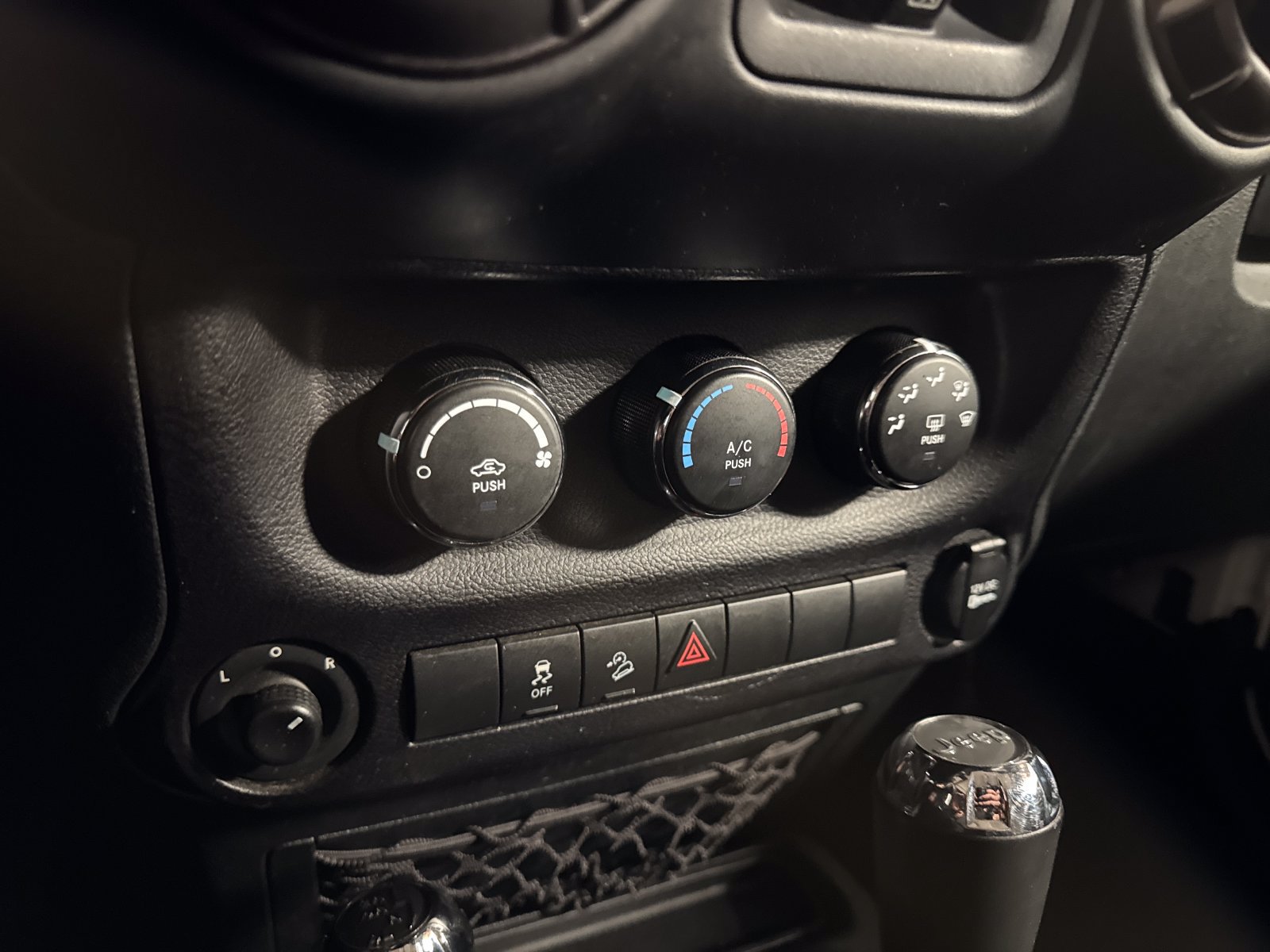 Used 2018 Jeep Wrangler Unlimited Sport S AWD/4WD image 21