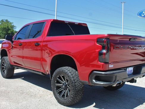 Used 2021 Chevrolet Silverado 1500 LT Trail Boss w/ Bed Protection Package AWD/4WD image 9
