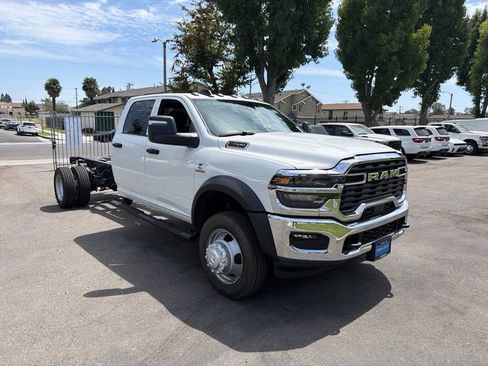 New 2026 RAM 5500 Tradesman w/ Chrome Appearance Group AWD/4WD image 8