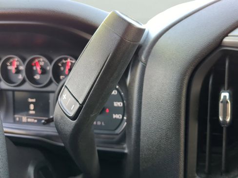 Used 2020 Chevrolet Silverado 1500 Custom w/ Custom Value Package image 13