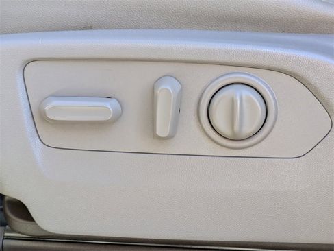 Used 2020 Chevrolet Silverado 1500 LTZ w/ LTZ Premium Package image 19