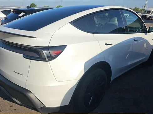 Used 2026 Tesla Model Y AWD image 2