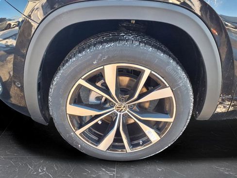 New 2026 Volkswagen Atlas SEL Premium R-Line image 9