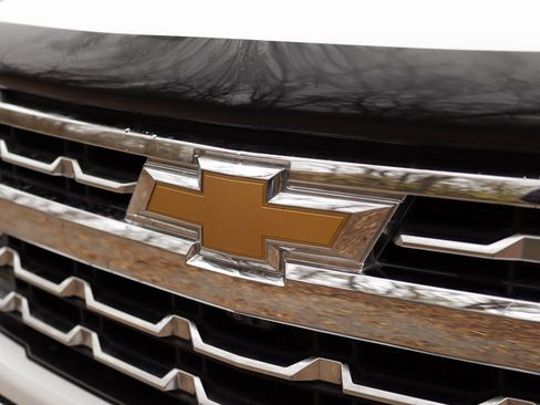 Used 2024 Chevrolet Silverado 1500 LTZ image 37