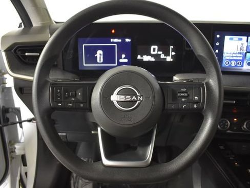 Certified 2025 Nissan Kicks SV AWD/4WD image 13