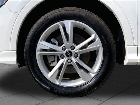Used 2021 Audi Q3 2.0T Premium w/ Convenience Package AWD/4WD image 11