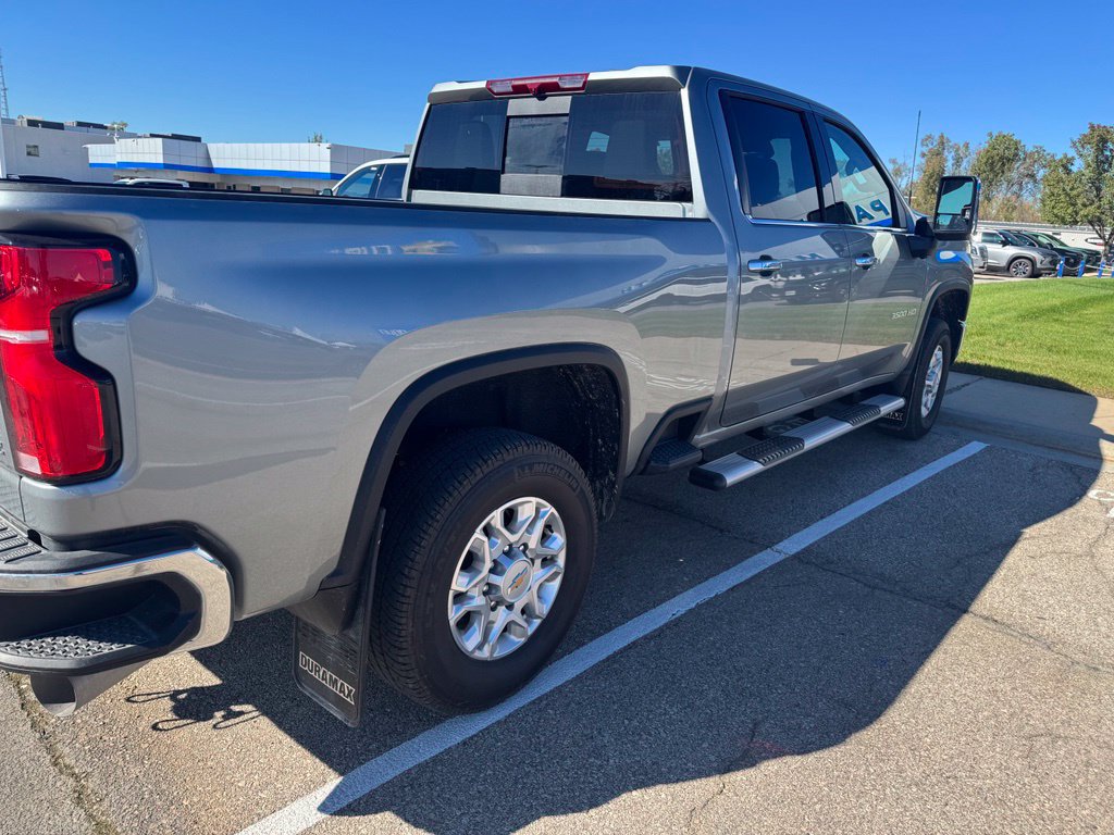 Used 2024 Chevrolet Silverado 3500 LTZ w/ LTZ Plus Package AWD/4WD image 4