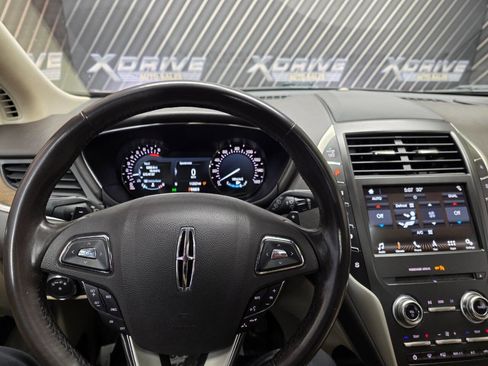 Used 2018 Lincoln MKC Reserve image 18