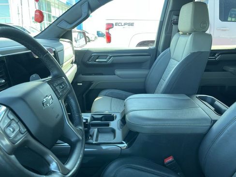Used 2023 Chevrolet Silverado 1500 ZR2 w/ Technology Package image 4