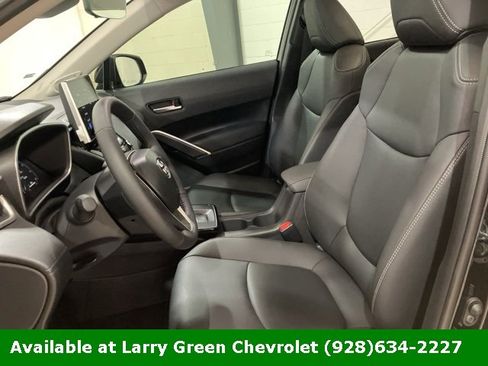 Used 2026 Toyota Corolla Cross XLE image 11