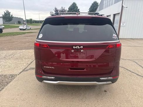 Used 2023 Kia Carnival SX FWD image 10