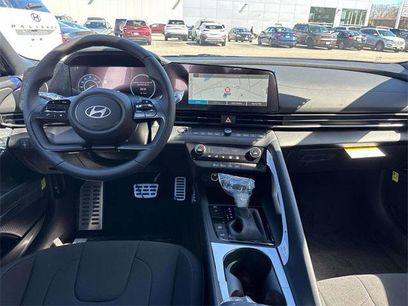 New 2025 Hyundai Elantra SEL