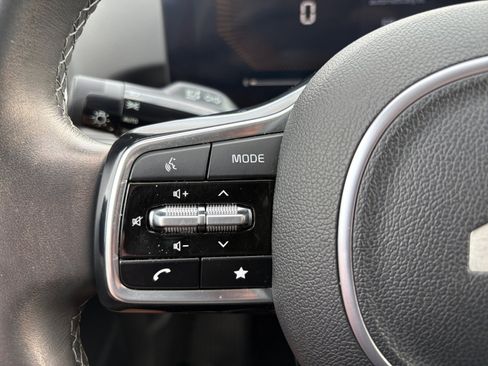 Used 2024 Kia Sorento S w/ Panoramic Sunroof Package image 16