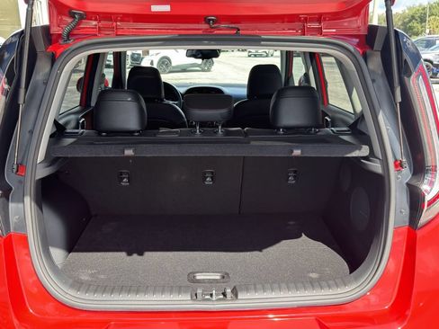Certified 2025 Kia Soul GT-Line w/ GT-Line Technology Package FWD image 10