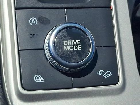 Used 2023 Ford Explorer XLT AWD/4WD image 26