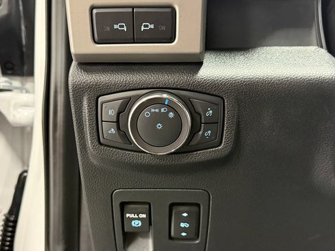 Used 2020 Ford F150 Lariat w/ Equipment Group 502A Luxury AWD/4WD image 22