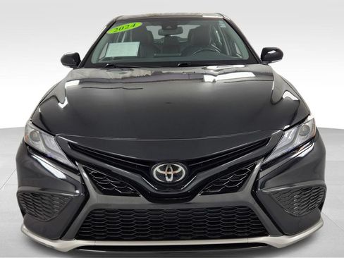 Used 2024 Toyota Camry XSE FWD image 8