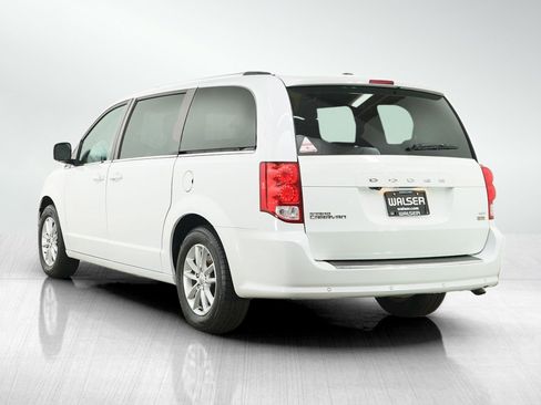 Used 2019 Dodge Grand Caravan SXT w/ Rear Park Assist Package FWD image 3