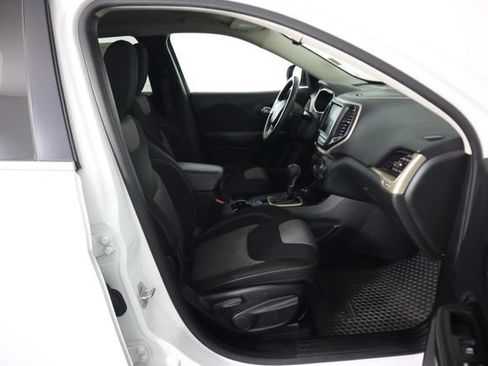 Used 2014 Jeep Cherokee Latitude w/ Cold Weather Group AWD/4WD image 55
