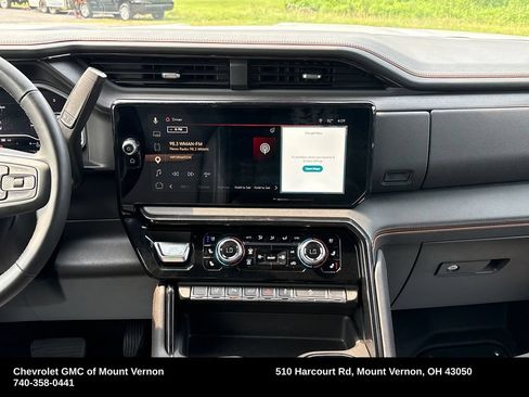 Used 2025 GMC Sierra 2500 AT4 w/ Technology Package AWD/4WD image 21