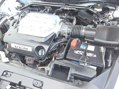 Used 2010 Honda Accord EX-L image 17