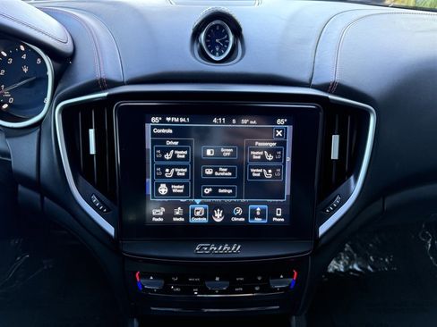 Used 2017 Maserati Ghibli image 24