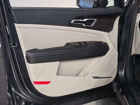 Used 2024 Kia Sportage EX image 15