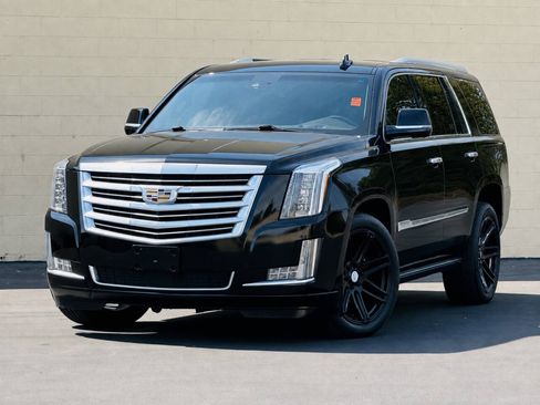 Used 2015 Cadillac Escalade Platinum AWD/4WD image 3