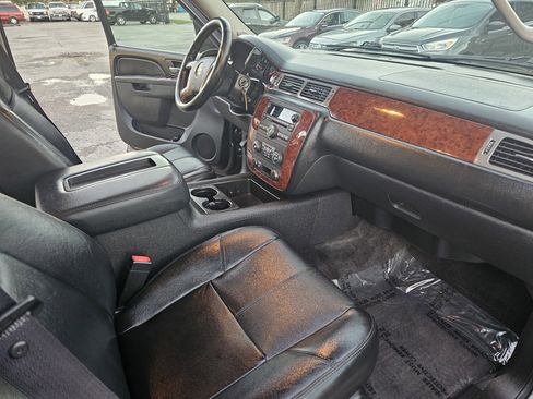 Used 2011 Chevrolet Avalanche LS w/ Regional Value Package image 18