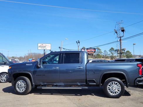 Used 2020 Chevrolet Silverado 3500 High Country w/ Technology Package AWD/4WD image 6